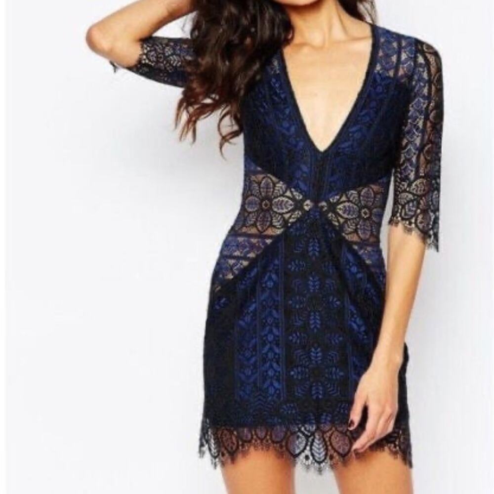 NWT For Love and Lemons Lyla black blue floral lace cocktail bodycon mini dress